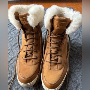 Koolaburra Tan Winter Boots with White Faux Fur